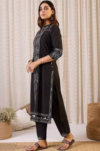 Ethnic Motifs Printed Mandarin Collar Pure Cotton Straight Kurta & Trousers