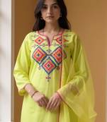 Women Ethnic Motifs Embroidered Kurta with Trousers & Dupatta Kurta Sets