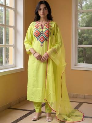 Women Ethnic Motifs Embroidered Kurta with Trousers & Dupatta Kurta Sets 2