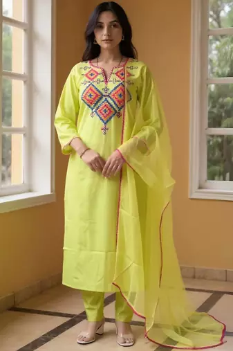 Women Ethnic Motifs Embroidered Kurta with Trousers & Dupatta Kurta Sets