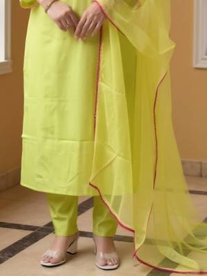 Women Ethnic Motifs Embroidered Kurta with Trousers & Dupatta Kurta Sets 6