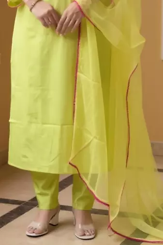 Women Ethnic Motifs Embroidered Kurta with Trousers & Dupatta Kurta Sets