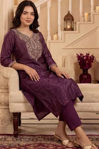 Women Ethnic Motifs Embroidered Regular Thread Work Kurta with Trousers