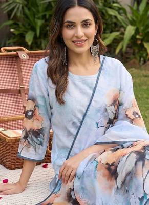 Women Floral Printed Regular Chanderi Silk Kurta with Trousers & With Dupatta 1