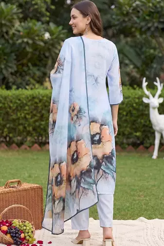 Women Floral Printed Regular Chanderi Silk Kurta with Trousers & With Dupatta