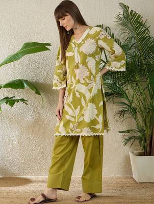 Women Floral Printed Regular Thread Work Pure Cotton Kurta with Palazzos 3