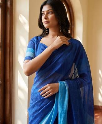 Blue linen printed saree with blouse 3
