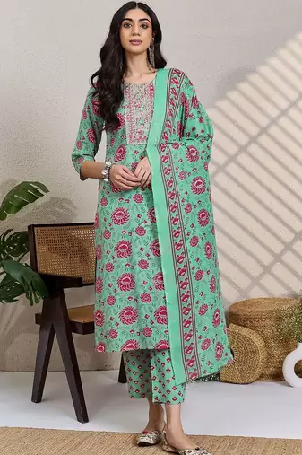 Women Floral Printed Regular Thread Work Kurta with Trousers & With Dupatta