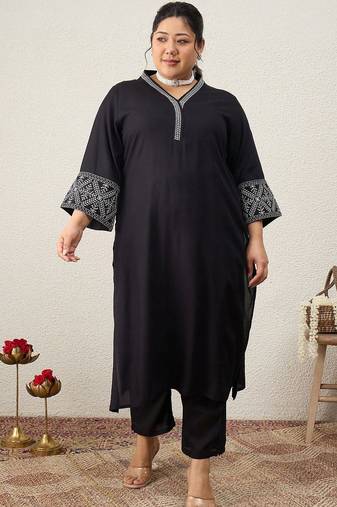 Plus Size Ethnic Motifs Embroidered Regular Thread Work Kurta with Trousers