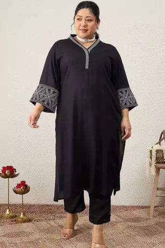 Plus Size Ethnic Motifs Embroidered Regular Thread Work Kurta with Trousers