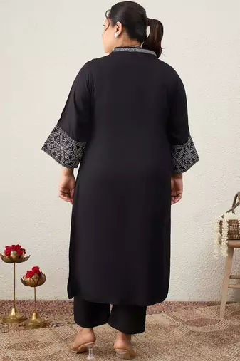 Plus Size Ethnic Motifs Embroidered Regular Thread Work Kurta with Trousers