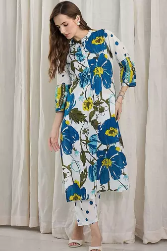 Women Floral Printed Cotton Kurta with Trousers