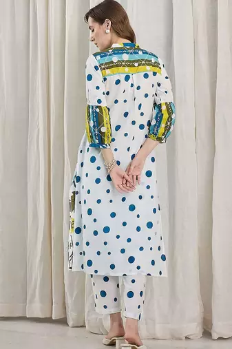 Women Floral Printed Cotton Kurta with Trousers