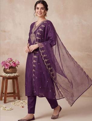 Women Ethnic Motifs Embroidered Regular Thread Work Kurta with Trousers & With Dupatta 3