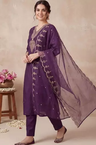 Women Ethnic Motifs Embroidered Regular Thread Work Kurta with Trousers & With Dupatta