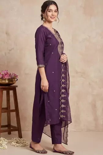 Women Ethnic Motifs Embroidered Regular Thread Work Kurta with Trousers & With Dupatta
