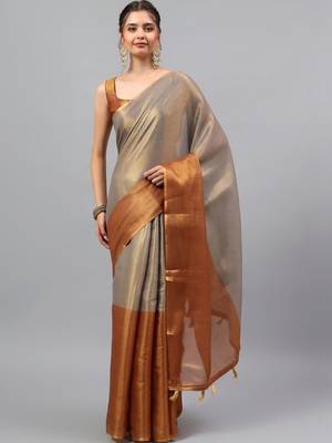Grey polyester solid saree with blouse 4