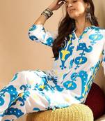 Women Printed Regular Kurti with Trousers