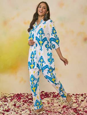 Women Printed Regular Kurti with Trousers 2