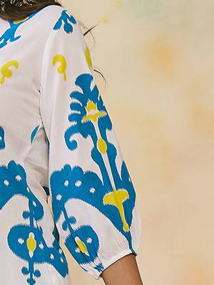 Women Printed Regular Kurti with Trousers 5