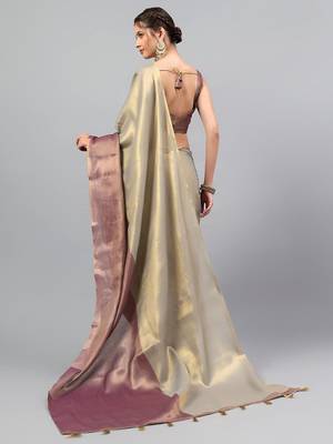 Grey polyester solid saree with blouse 3
