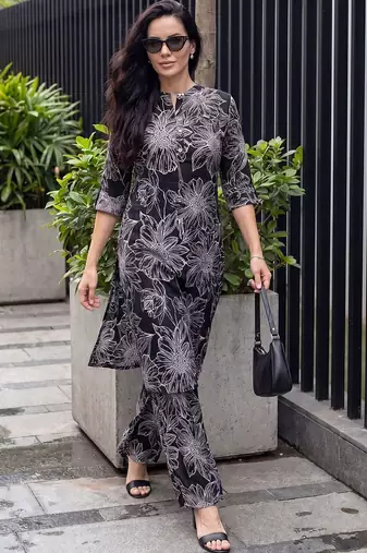 Women Floral Printed Regular Kurta with Palazzos