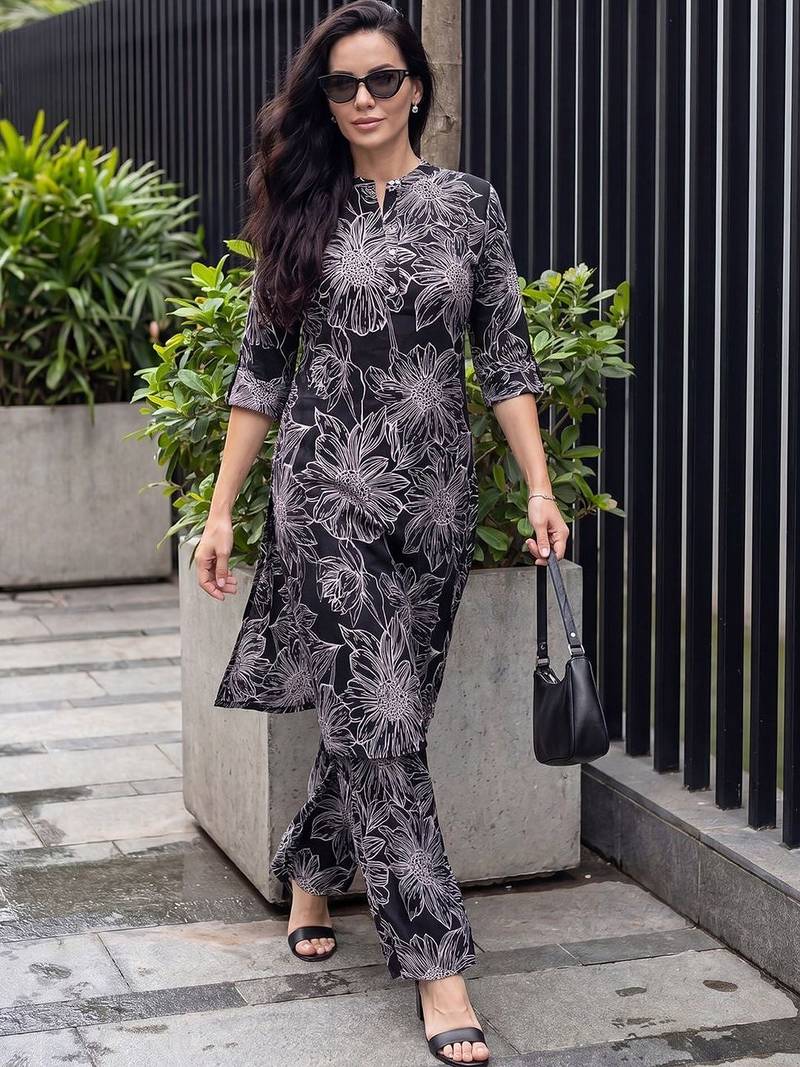 Women Floral Printed Regular Kurta with Palazzos