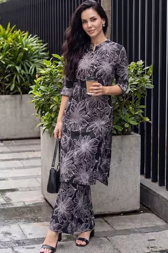 Women Floral Printed Regular Kurta with Palazzos