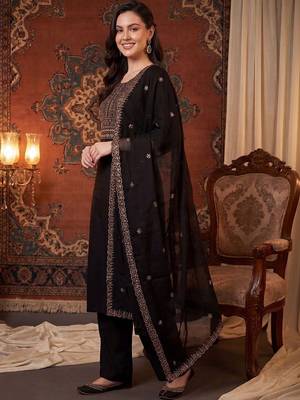 Women Ethnic Motifs Embroidered Regular Kurta with Palazzos & With Dupatta 3