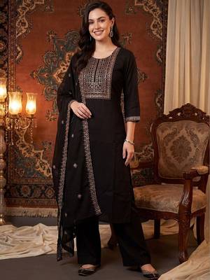 Women Ethnic Motifs Embroidered Regular Kurta with Palazzos & With Dupatta 6