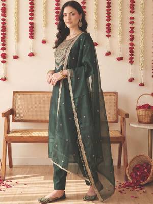 Women Ethnic Motifs Embroidered Regular Thread Work Liva Kurta with Trousers & With Dupatta 4