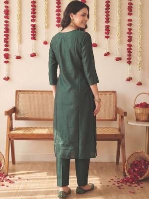 Women Ethnic Motifs Embroidered Regular Thread Work Liva Kurta with Trousers & With Dupatta 6