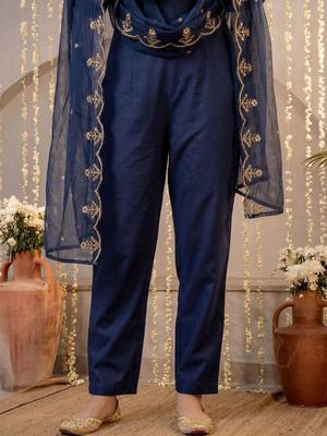 Women Ethnic Motifs Embroidered Regular Thread Work Kurta with Trousers & With Dupatta 2
