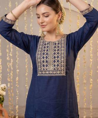 Women Ethnic Motifs Embroidered Regular Thread Work Kurta with Trousers & With Dupatta 3