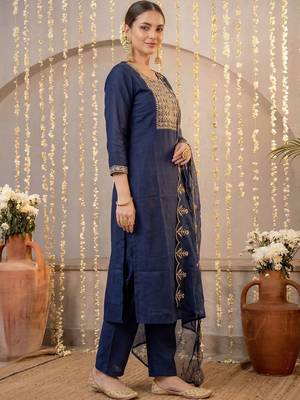 Women Ethnic Motifs Embroidered Regular Thread Work Kurta with Trousers & With Dupatta 6
