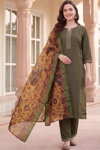 Women Ethnic Motifs Embroidered Regular Thread Work Kurta with Trousers & With Dupatta