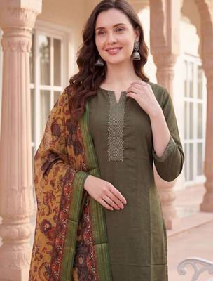 Women Ethnic Motifs Embroidered Regular Thread Work Kurta with Trousers & With Dupatta 2