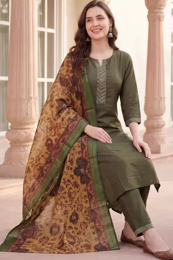 Women Ethnic Motifs Embroidered Regular Thread Work Kurta with Trousers & With Dupatta