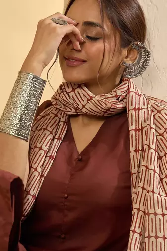 Women Ethnic Motifs Regular Kurta with Trousers & With Dupatta