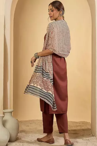 Women Ethnic Motifs Regular Kurta with Trousers & With Dupatta