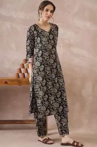 Women Floral Printed Regular Pure Cotton Kurta with Trousers