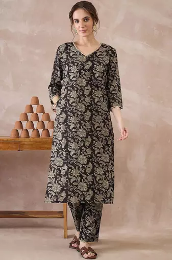 Women Floral Printed Regular Pure Cotton Kurta with Trousers