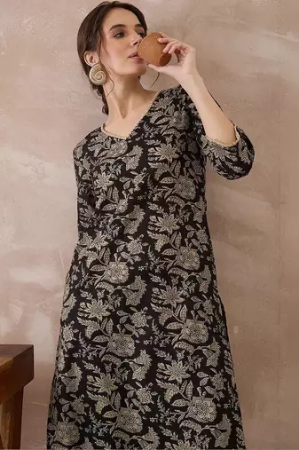 Women Floral Printed Regular Pure Cotton Kurta with Trousers