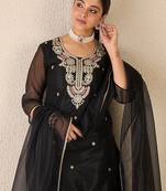 Ethnic Motifs Embroidered Gotta Patti Work Kurta With Trousers & Dupatta
