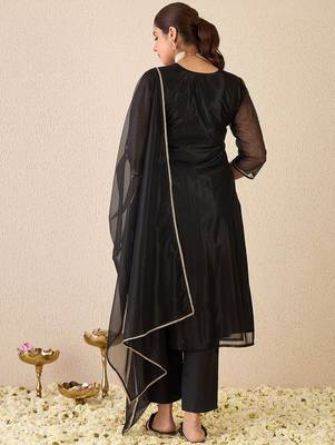 Ethnic Motifs Embroidered Gotta Patti Work Kurta With Trousers & Dupatta 5