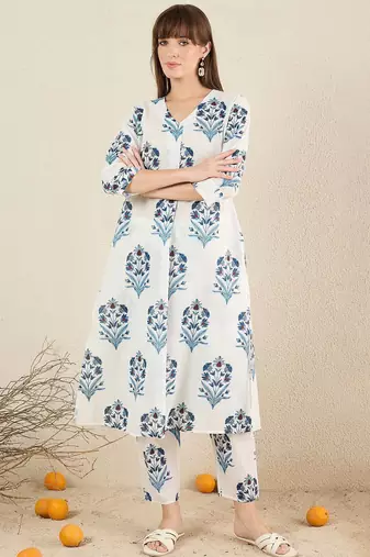 Women Floral Printed Cotton Kurta with Trousers