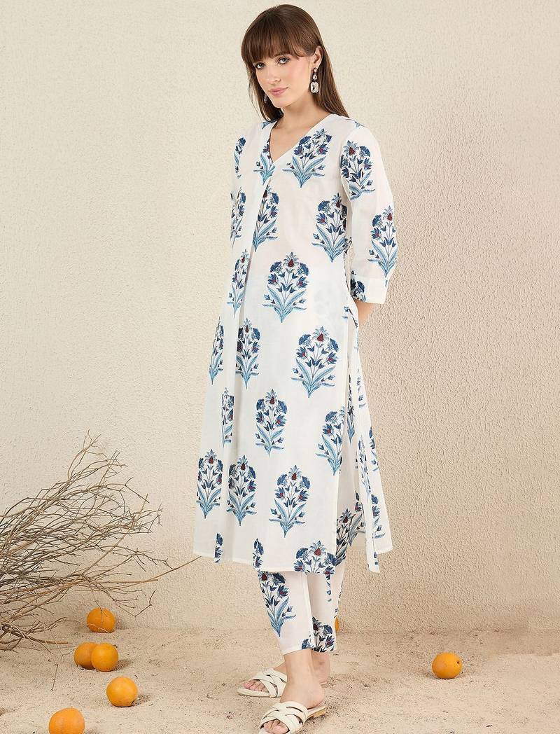 Women Floral Printed Cotton Kurta with Trousers