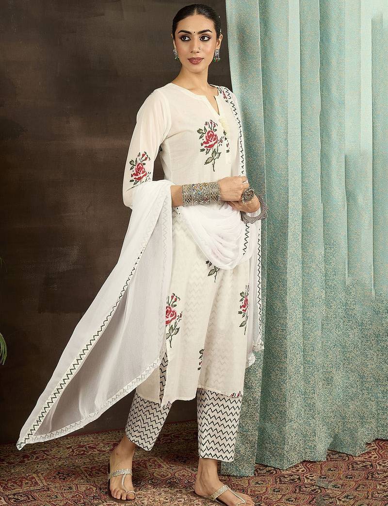 Women Floral Printed Cotton Kurta with Trousers & With Dupatta