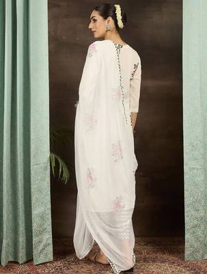 Women Floral Printed Cotton Kurta with Trousers & With Dupatta 6