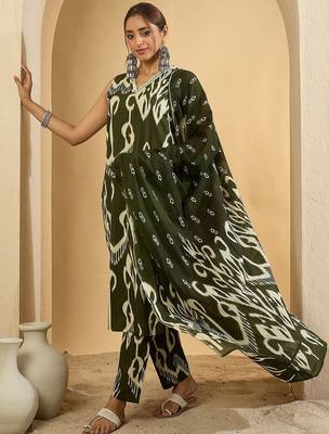 Women Geometric Printed Regular Pure Cotton Kurta with Trousers & With Dupatta 2